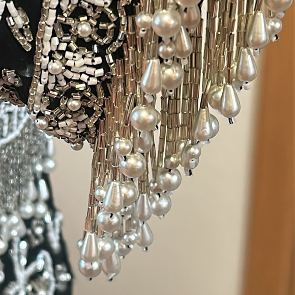 VTG Black Tie By He Ro Industries Sequin Beaded Floral 100% Silk Blouse Sz Small - Picture 5 of 16